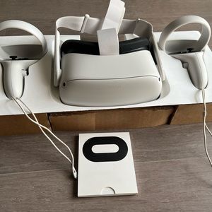 Oculus Meta Quest 2: All-in-one Virtual Reality Headset and controllers 128GB